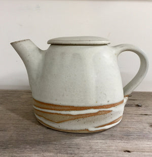 Open image in slideshow, The Kettle Tea Pot
